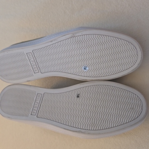 Tommy Hilfiger Women's Lace-Up Slip-On Gold Shimmer Boat Shoes Size 7.5 - Picture 7 of 8